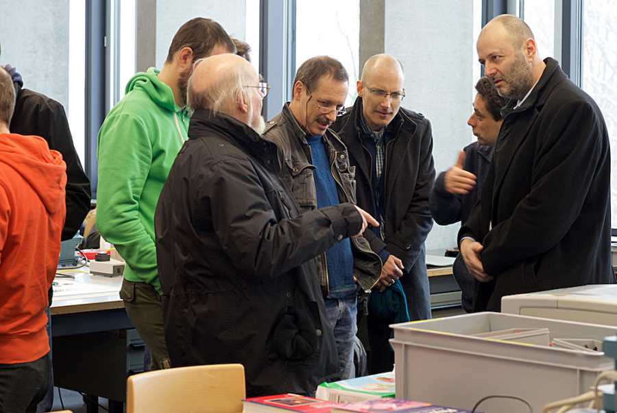 Enlarged view: Berufsbildung Physiklaboranten